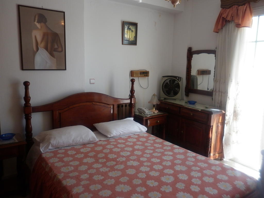 Miramare Hotel Lakkíon Habitación foto